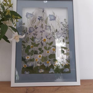 Imagem de flores, flores prensadas, flores prensadas, arte com flores feitas à mão, arte com flores prensadas, arte botânica, presente de casamento, dois cartões de flores grátis