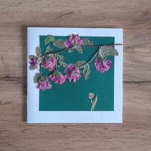 TARJETA DE FELICITACIÓN CON FLORES SECAS Regalo ocasional hecho a mano para el Día de la Madre