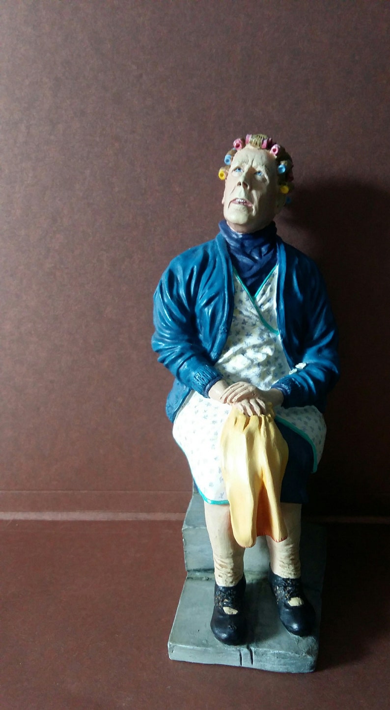 Original Nora Batty-Danbury Mint-Last of the Summer Wine Ceramic Figure Sculpture,Gordon C Brown FRSA, Christmas Gift,Present, Free Shipping image 8