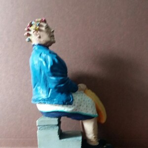 Original Nora Batty-Danbury Mint-Last of the Summer Wine Ceramic Figure Sculpture,Gordon C Brown FRSA, Christmas Gift,Present, Free Shipping image 6