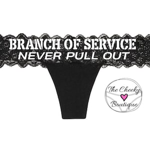 Perizoma in pizzo nero Victoria Secret Never Pull Out * SPEDIZIONE VELOCE * Perizoma personalizzato, aggiungi il tuo ramo di servizio