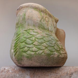 Koipot, sculpturale vintage terracotta plantenbak