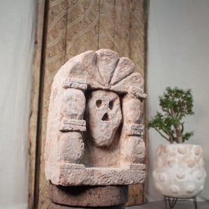 Geschnitzte Stein Nische / Mantel