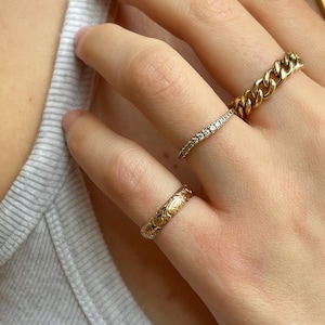 14k Gold Filled Ring - Floral Band Ring - 14k Gold Stacking Ring - Vintage Style Ring - Unisex gold ring - Budget Wedding Band image 2