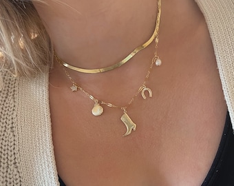 Collar de vaquera - Collar de botas de vaquera - Estética vaquera costera - Collar de botas de vaquero de oro - Relleno de oro de 14k - Collar con múltiples dijes