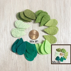 Very small felt leaf mix, 24 die cut felt leaves, wool blend, 1&#39;&#39; long, wreath leaf, quilting, sewing, craft supply, green, L28
