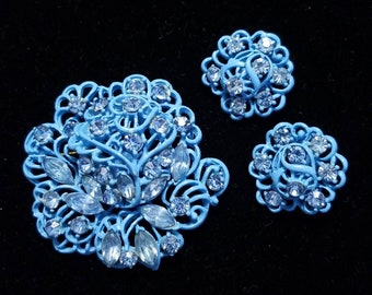 Set ART GLASS Beaded Pierced Earrings matching Bracelet 7-5 inches length VINTAGE beads dr3