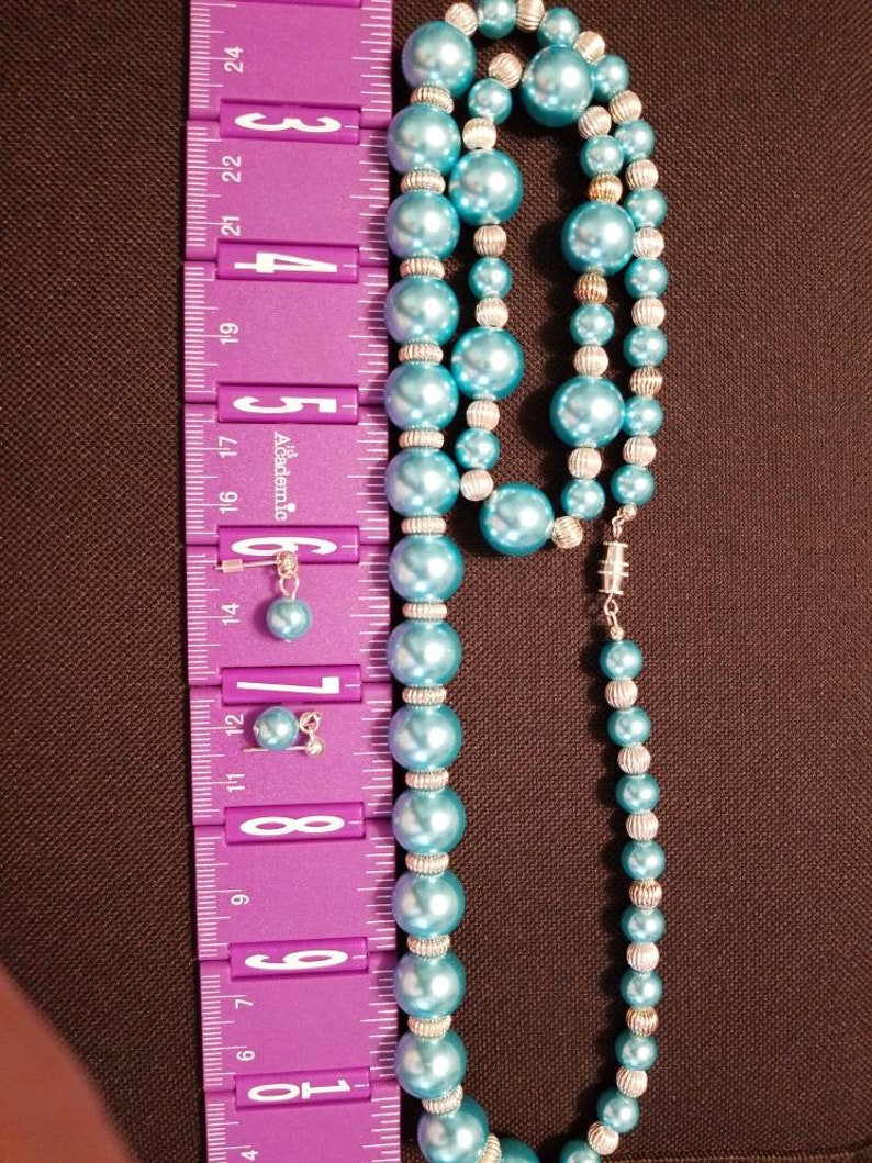 Set ART GLASS Beaded Pierced Earrings matching Bracelet 7-5 inches length VINTAGE beads dr3