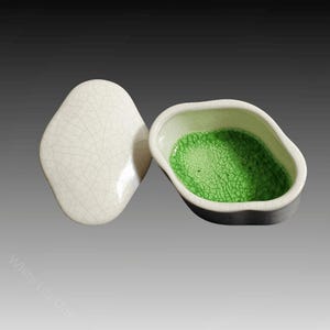 Tiny Rememberer Keepsake Urn with Emerald Green Interior for Infant, Pet or Partial Ashes