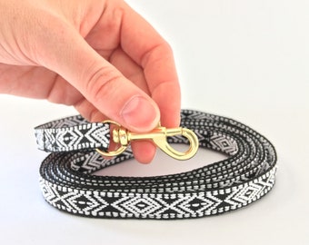 Black and white pattern thin dog leash