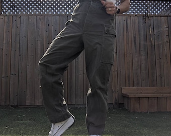 Vintage olive Green cargo pants baggy unisex Army / workwear utility  pant