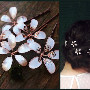 Five hair clips with delicate flowers