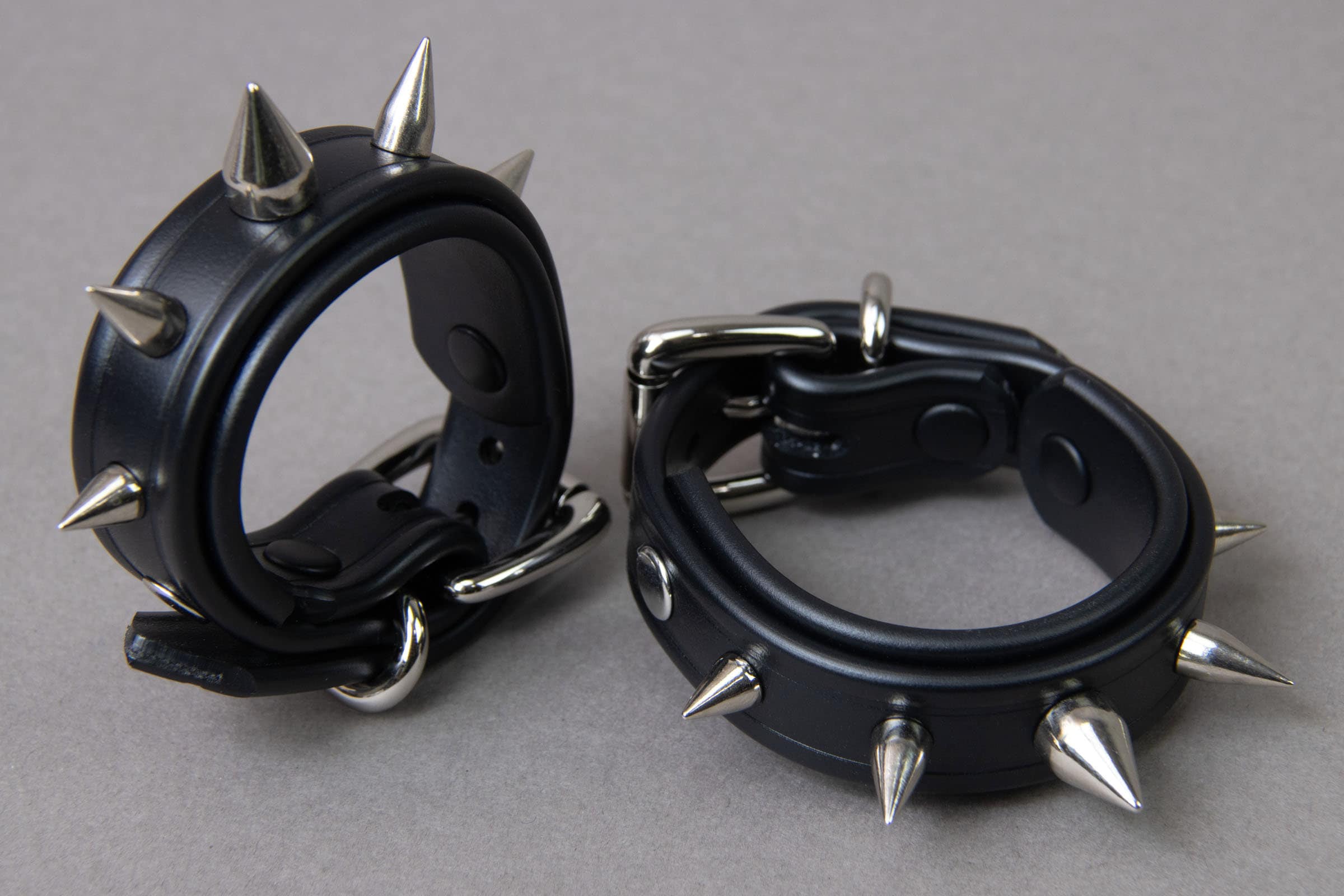 Spiked Slim Cuffs - Bracelets Biothane