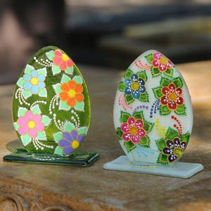 Glas Osterei Kunst handgemaltes Dekor, original Ostern Andenken mit modernem Design, handgefertigte Ei auf Ständer bunte Idee für Osternest