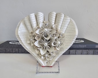 Book Sculpture, Heart, Altered Book, Heart Theme, Origami Flowers, Book Theme Gift, Book Page Heart, Recycled Book Art, Book Bouquet