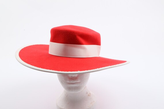 womens red floppy hat