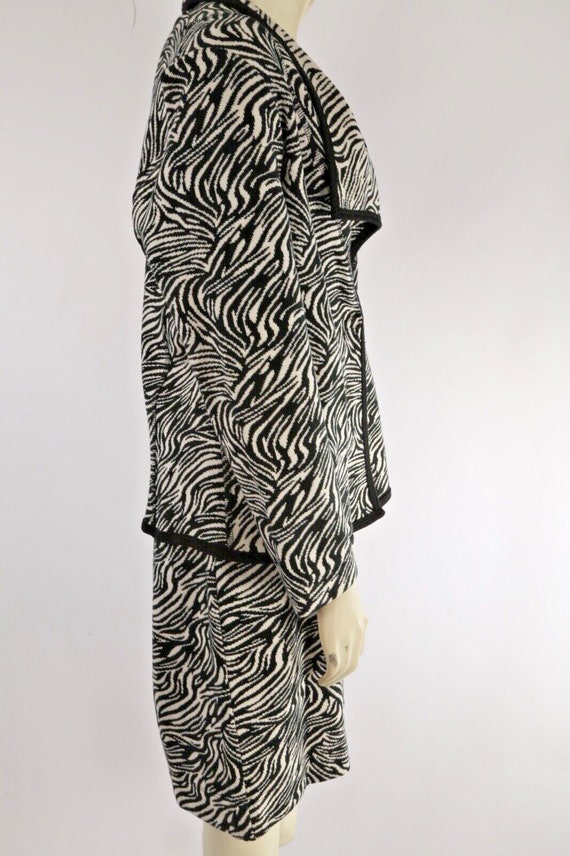 Vintage Karen Kane Zebra Stripe Knit 2 Piece Jack… - image 3