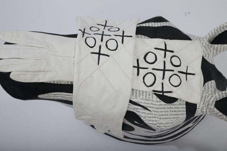 Vintage White XOXO Hand Painted Leather Long Gloves Size 6 image 6