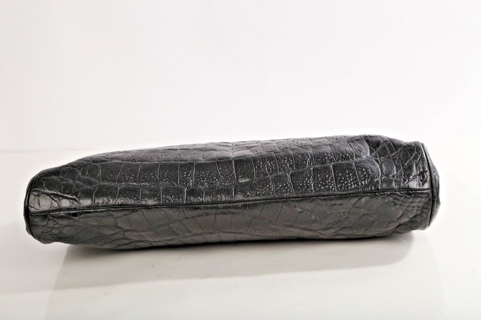 Stunning Paola De Lungo chain Clutch Bag One size Gold Black lace CW566