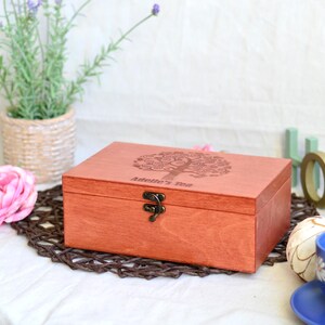 Personalisierte Teebox, Teebox mit Gravur, Eleganter Teebeutel-Organizer - Baum des Lebens - Geschenk für die Familie