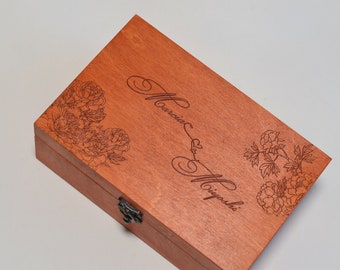 Custom engraved Tea box, Gift for mom, Personalised Wood Tea Chest, Personalized Tea Storage Box, Mothers day gift box, Tea Bag Organizer