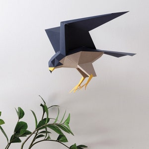 FALCO PEREGRINUS - pappersfågel