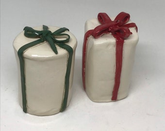 Gift Box Salt or Pepper Shaker