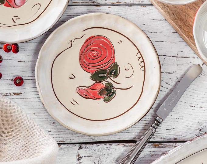 Featured listing image: Handgemachter Frühstücksteller mit Rosenmotiv - Keramik Unikat