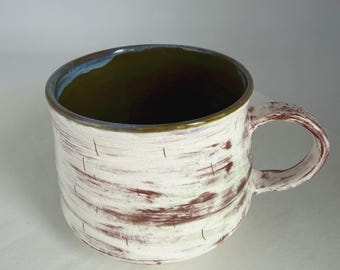 Hand-thrown ceramic mug in green, cream & burgundy – large coffee mug – handmade ceramic original