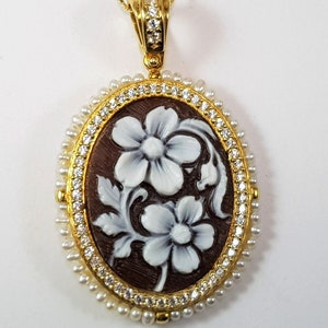Cameo Floral Sardonyx  Pendant Shell Carved  MADE IN ITALY  Gift for Her Anniversary Gift  Bridal Necklace Wedding  Certificate