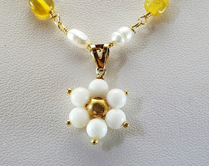 Necklace White Coral Pendant ExtraWhite Citrine Pearls chain   Italian Korallenanhänger Genuine Natural Not dyed (NO-BAMBOO) Certificate