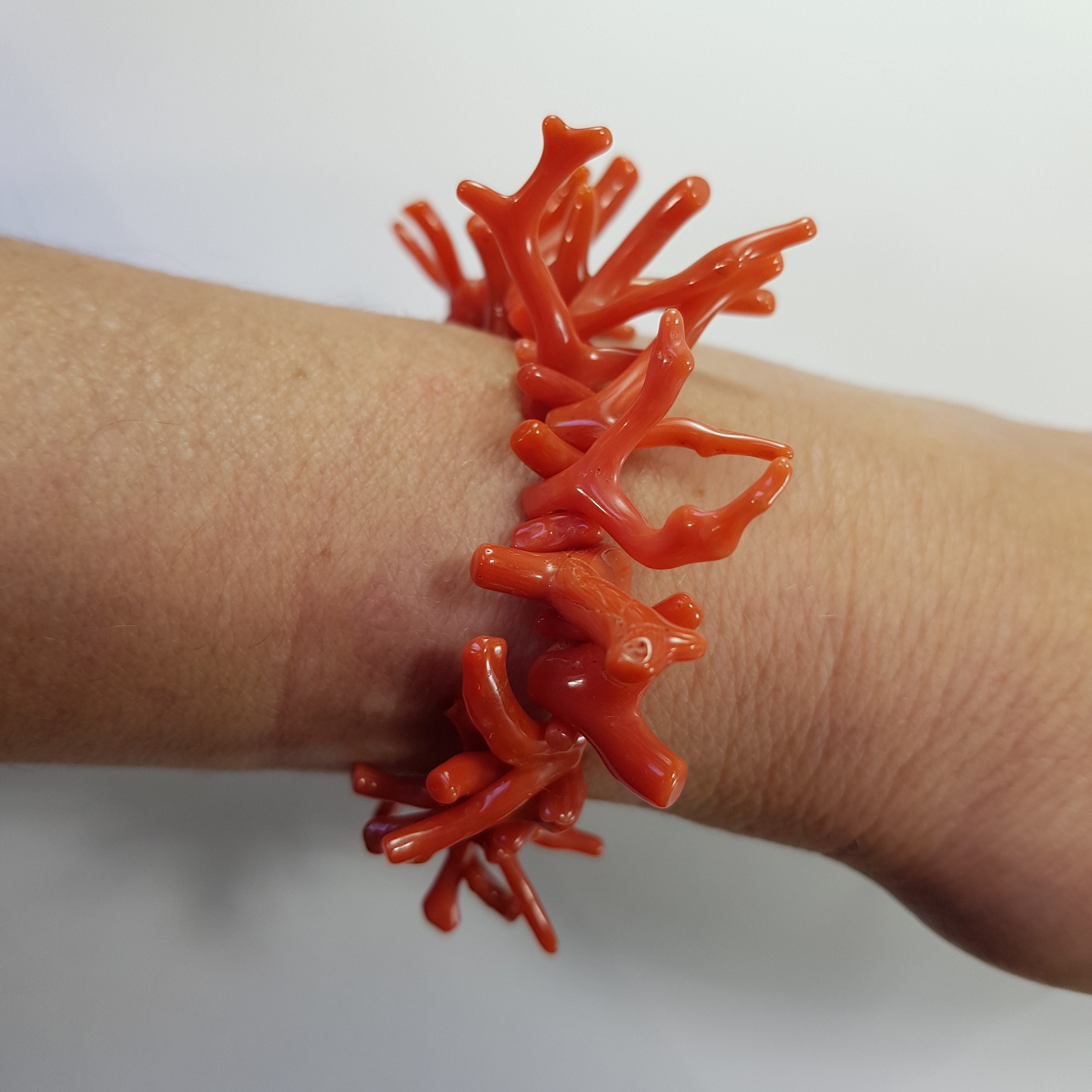 Italian Moonga (coral) Bracelet In Silver | himalaya rudraksha anusandhan  kendra