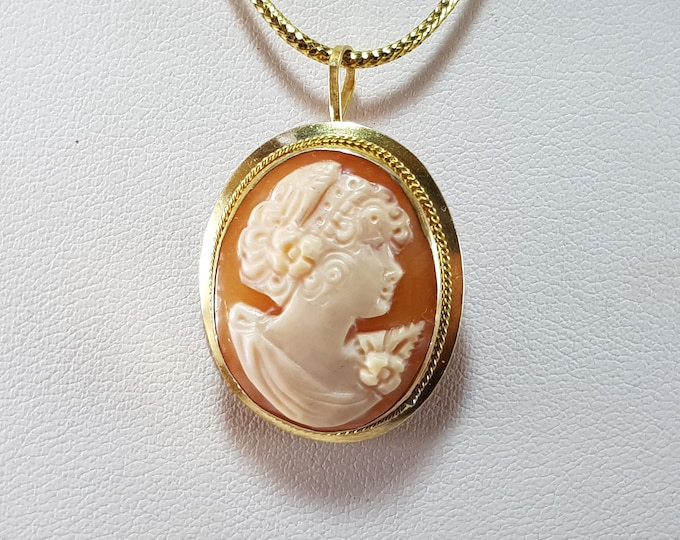 Cameo Pendant Brooch Lady Profile Old Classic Italian Pendentif Camée Colgante Camafeo Schmuck iIalienische Certificate
