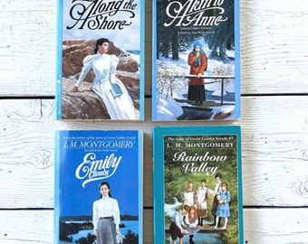 Vintage Children&#39;s Book Collection Anne of Green Gables  L.M. Montgomery