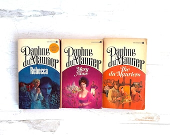 Vintage Book Daphne DuMaurier Paperback Rebecca