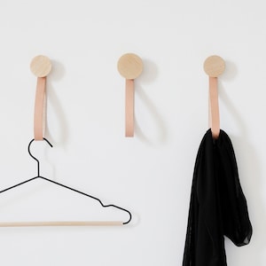Round Beech Wood Wall Hook with Leather Strap — Modern Coat Hanger (EU Stock)