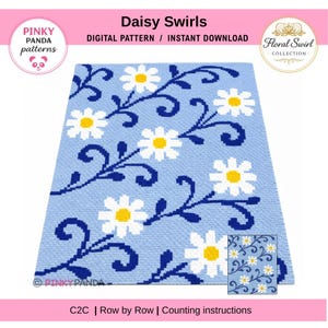 Może przedstawiać: Cyfrowy wzór zatytułowany "Daisy Swirls" z kwiatowym wzorem. Wzór przedstawia białe stokrotki z żółtymi środkami oraz niebieskie łodygi i wiry na jasnoniebieskim tle. Widoczny jest również tekst "PINKY PANDA patterns" i "Floral Swirl COLLECTION".