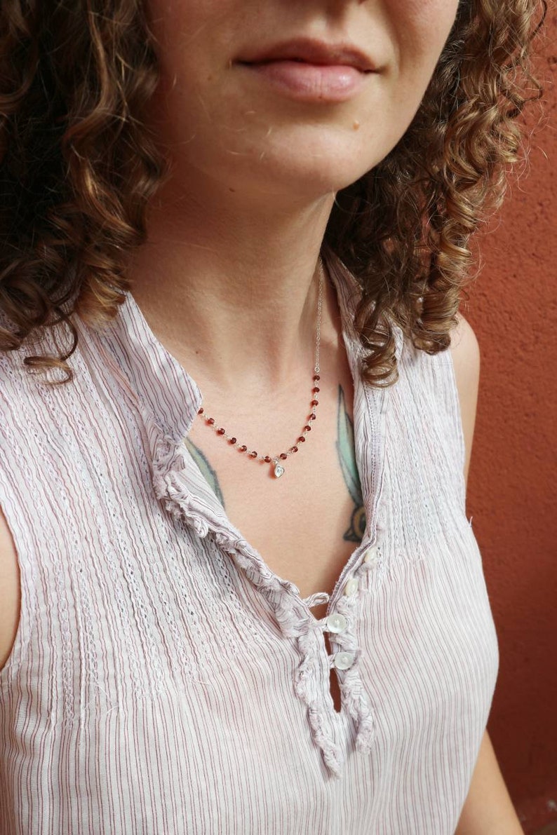 Collar de vagina con granates collar de coño hecho a mano Etsy España