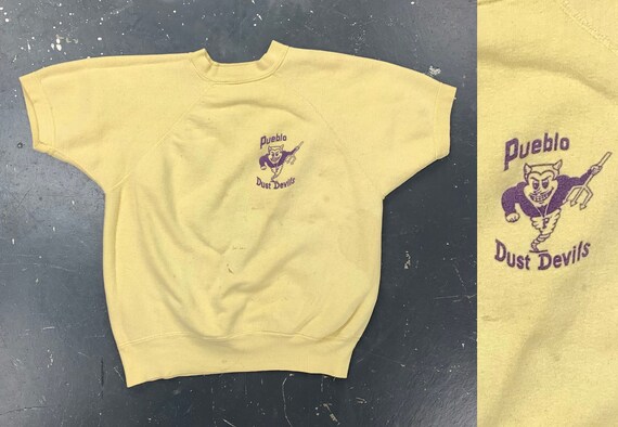 Pueblo Dust Devils Short Sleeve Sweatshirt USA Vin
