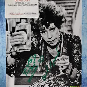 Carol Burnett Hand Signed Autograph 8x10 Photo COA