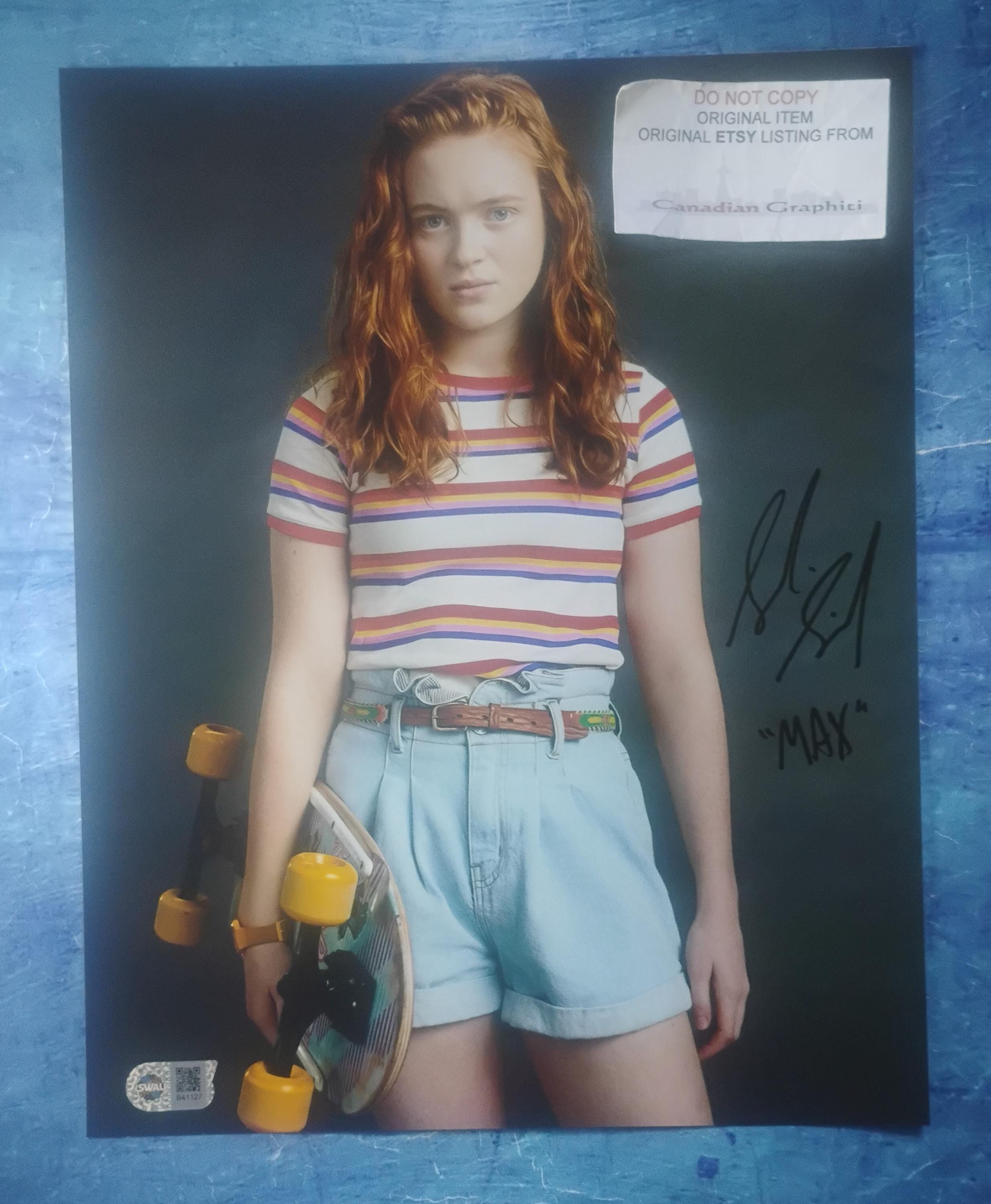 セイディーシンク ストレンジャーシングス マックス SWAU直筆サイン セイディーシンク ストレンジャーシングス マックス SWAU直筆サイン