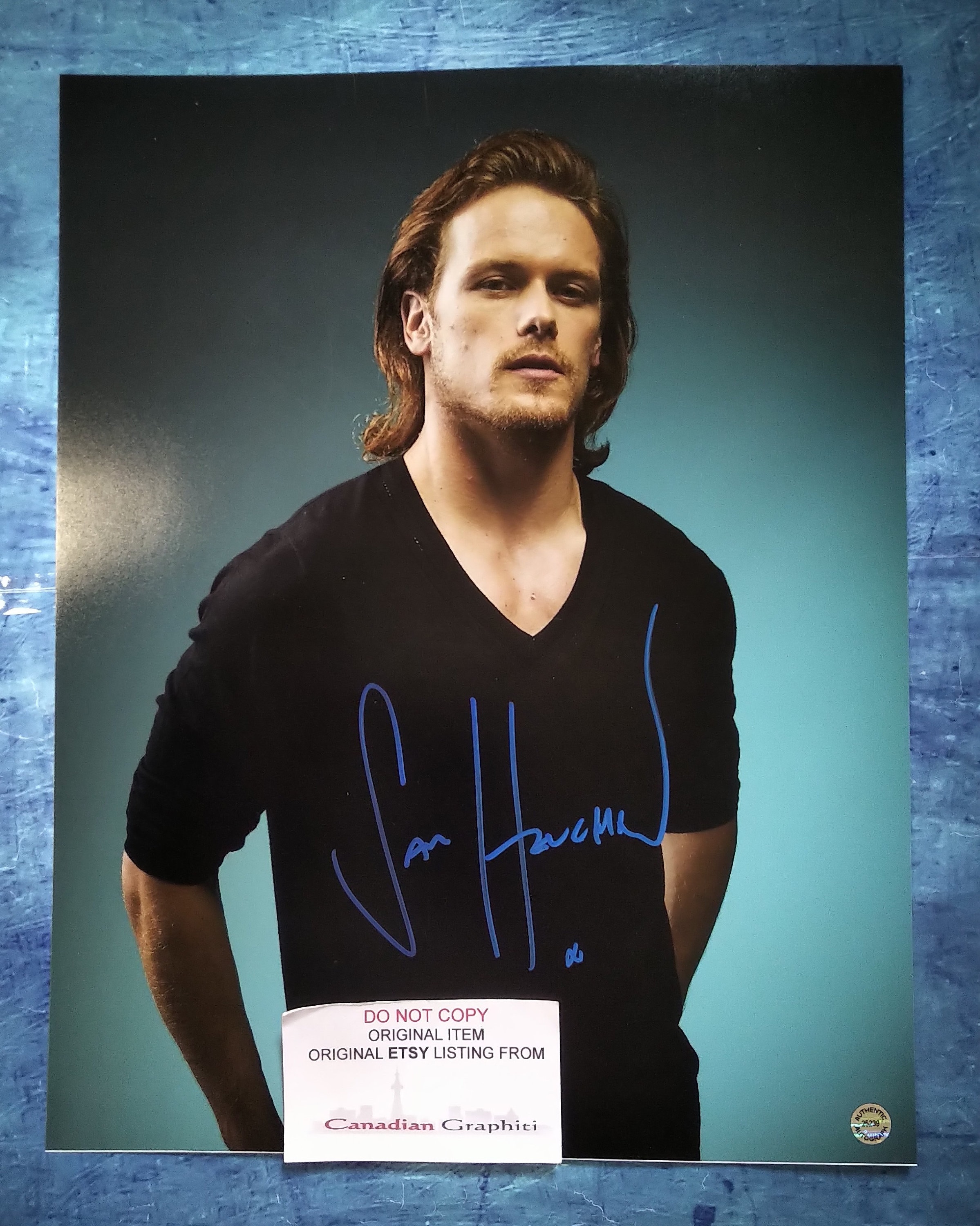 セール中…サム・ヒューアン直筆サイン入り大型写真…Sam Heughan Amazon.co.jp: サムヒューアン直筆サイン入り大型写真…アウトランダー