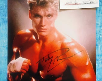 ドルフ・ラングレン直筆サイン入り 8x10 ユニバーサル・ソルジャー