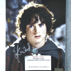 Elijah Wood Hand Signed Autograph 8x10 Photo COA Frodo