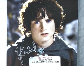 イライジャ・ウッド直筆サイン入り 8x10 ロード・オブ・ザ・リング