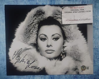 Fotografía autografiada a mano de Sophia Loren de 8x10 pulgadas con certificado de autenticidad BAS.