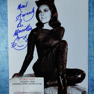 リー・メリウェザー直筆サイン入り8x10写真 COA付き キャットウーマン