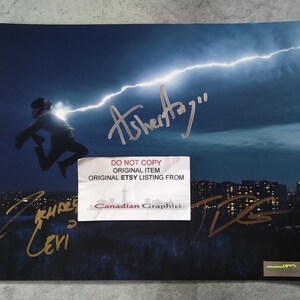 Zachary Levi Signed - Etsy