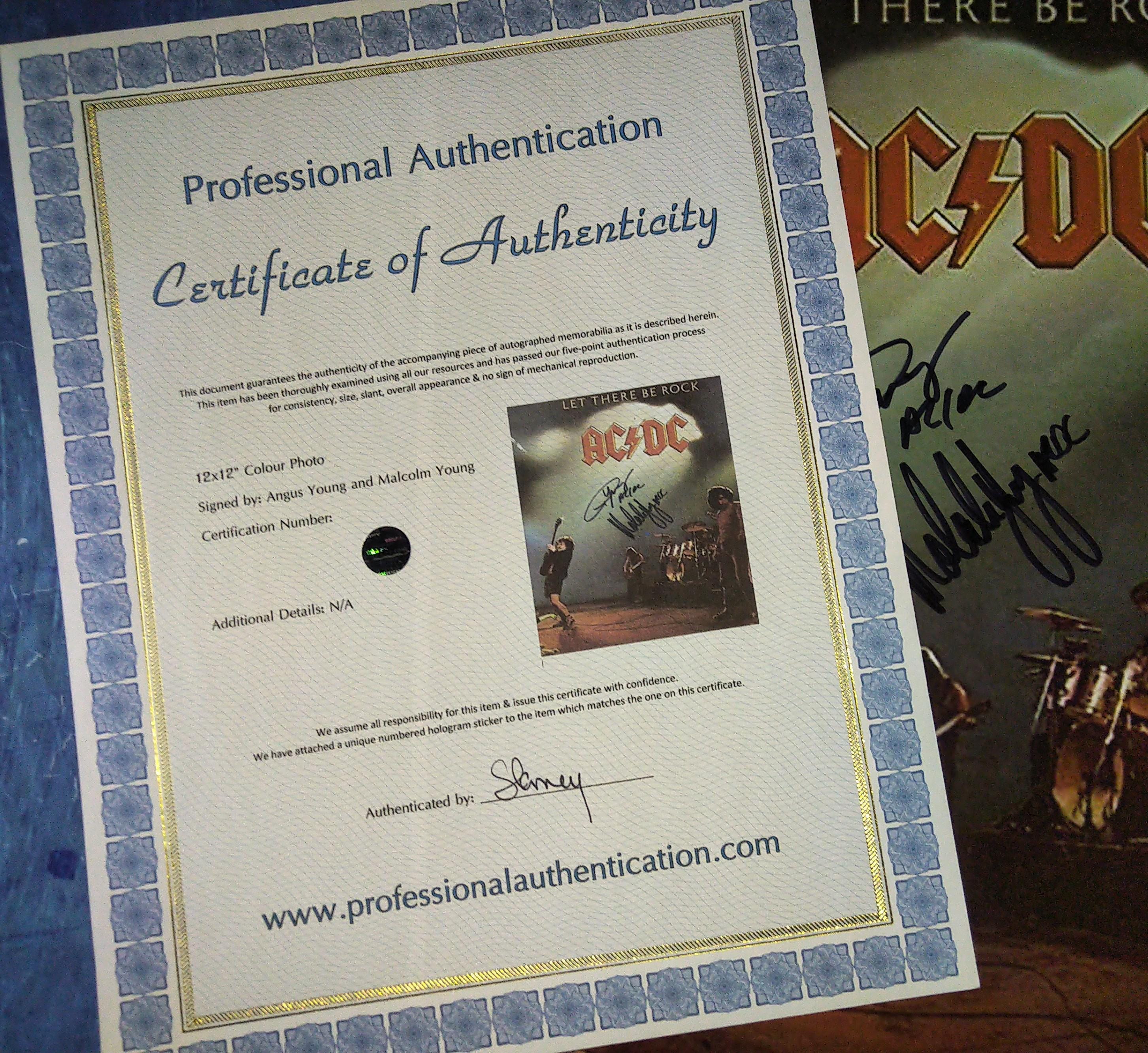 アンガス・ヤング＆マルコム・ヤング AC/DC 直筆サイン入り写真 COA