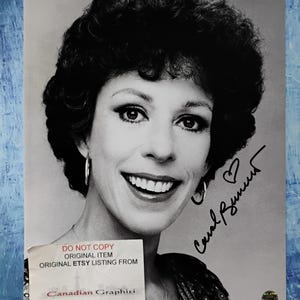Carol Burnett Hand Signed Autograph 8x10 Photo COA
